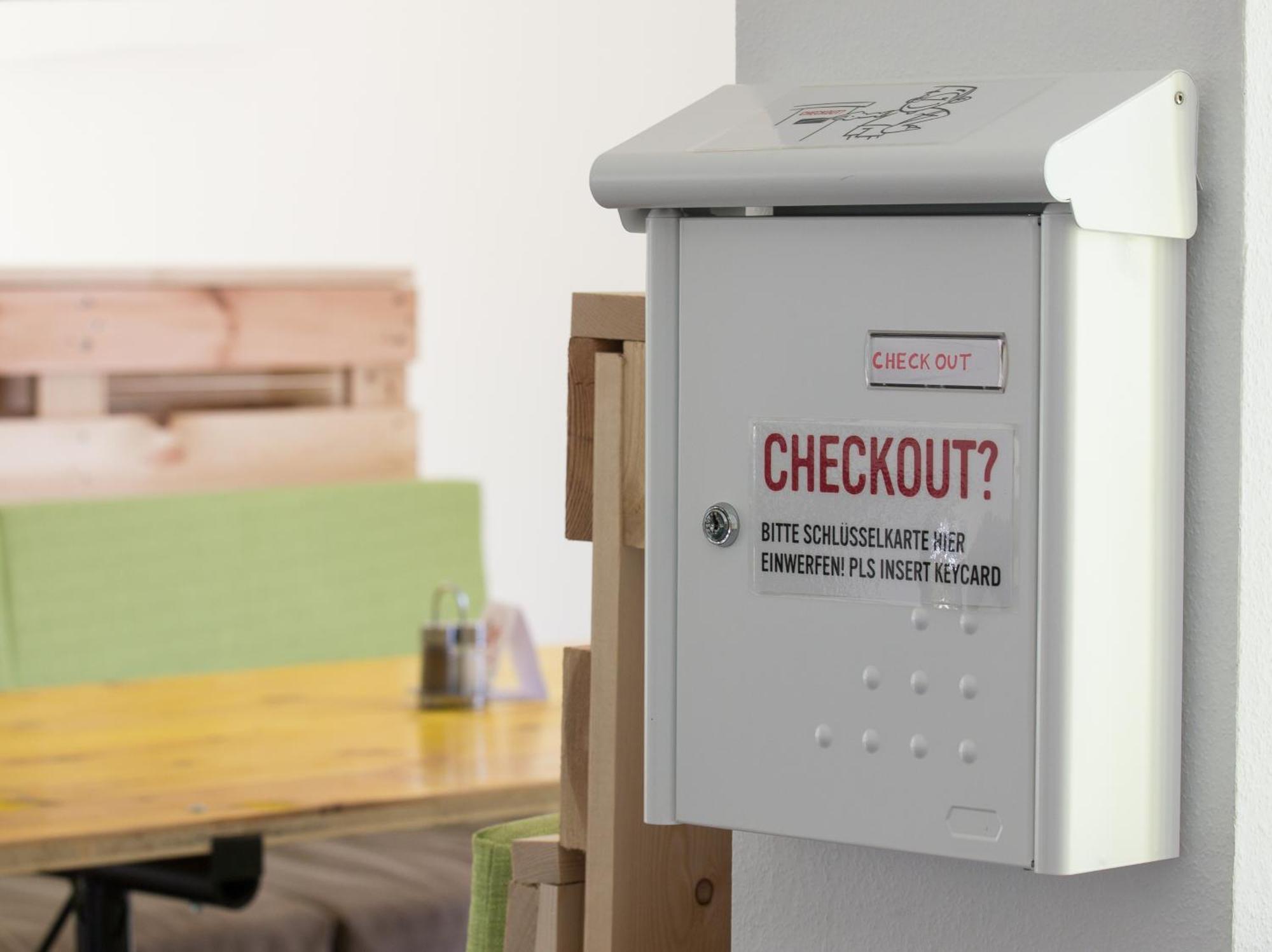 Smart Motel การ์ส อัม คามป์ ภายนอก รูปภาพ